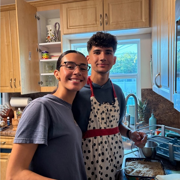 Meet your Posher, Adela - Picture 6 of 6